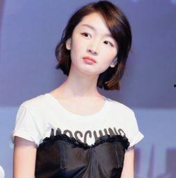 周冬雨最新头条爆料图片,揭秘幕后故事,独家幕后花絮大公开!